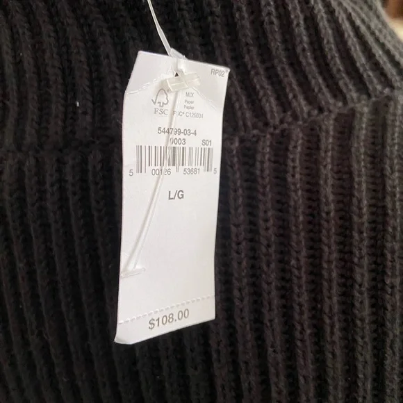 Gap - Picture 3 of 4